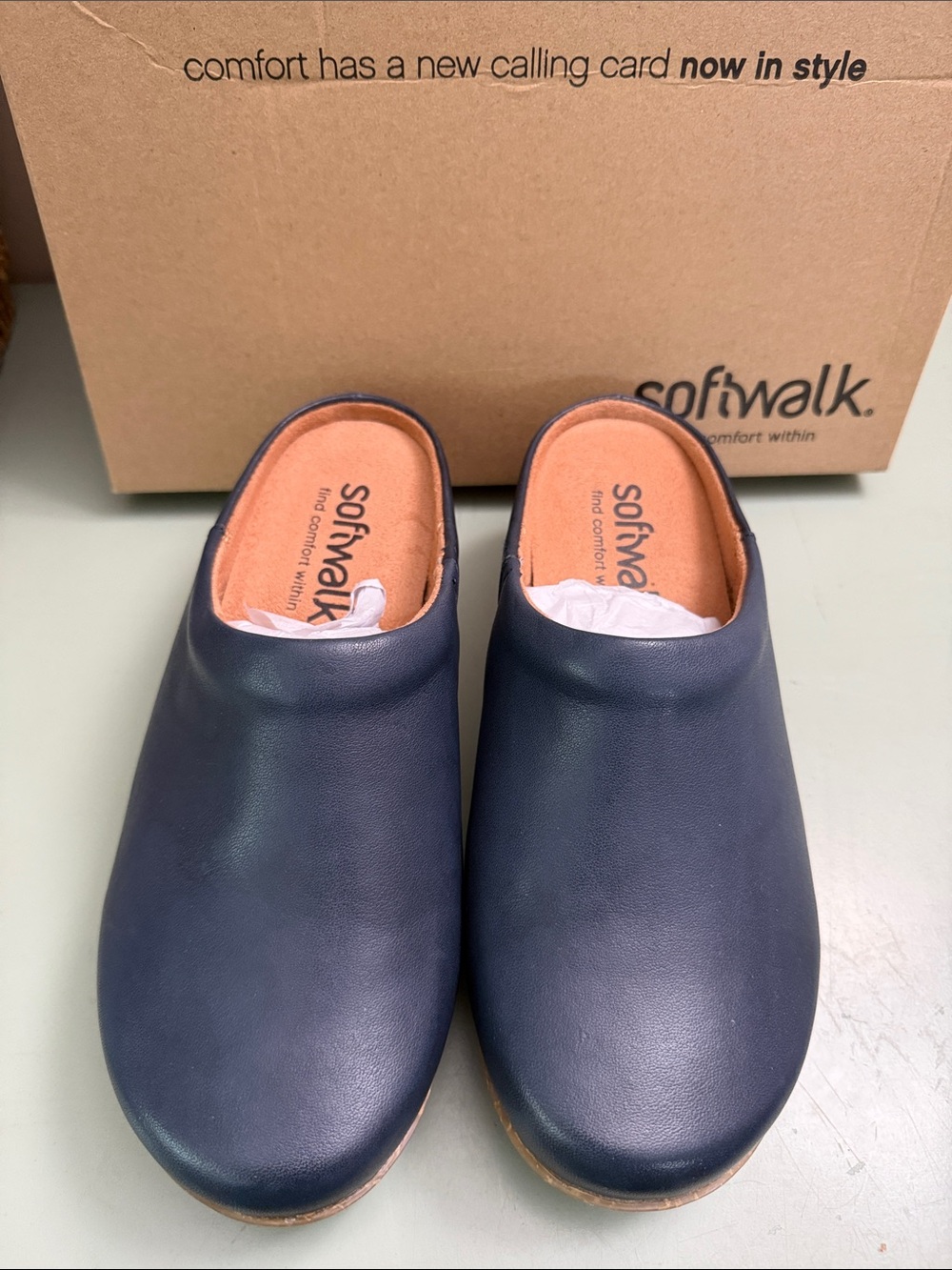 SoftWalk 7 wide Navy Blue Slip-On Women's Clogs with Tan Insole NIB